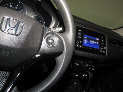 Used 2022 Honda HR-V LX image 6