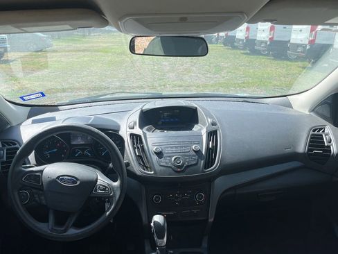 Used 2019 Ford Escape S image 6