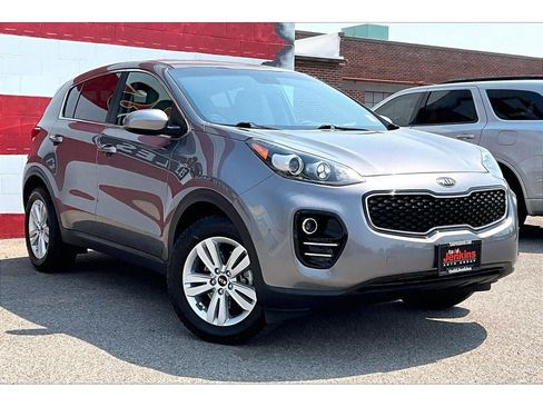 Used 2017 Kia Sportage LX AWD/4WD image 12