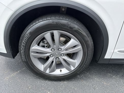 Used 2023 Acura MDX SH-AWD image 11