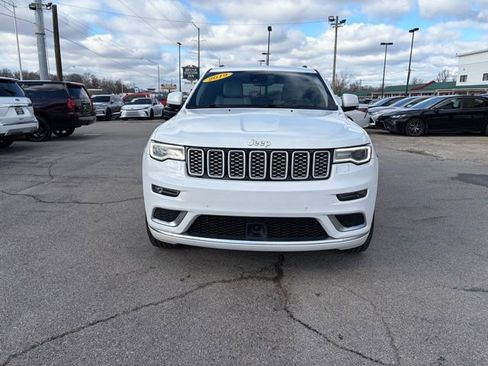 Used 2019 Jeep Grand Cherokee Summit image 2
