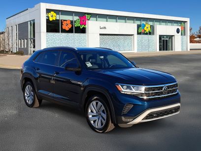 Certified 2022 Volkswagen Atlas Cross Sport SE w/ Panoramic Sunroof Package