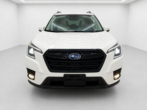 Used 2023 Subaru Forester Premium AWD/4WD image 8