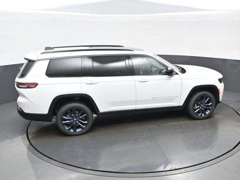 New 2026 Jeep Grand Cherokee L Limited AWD/4WD image 27