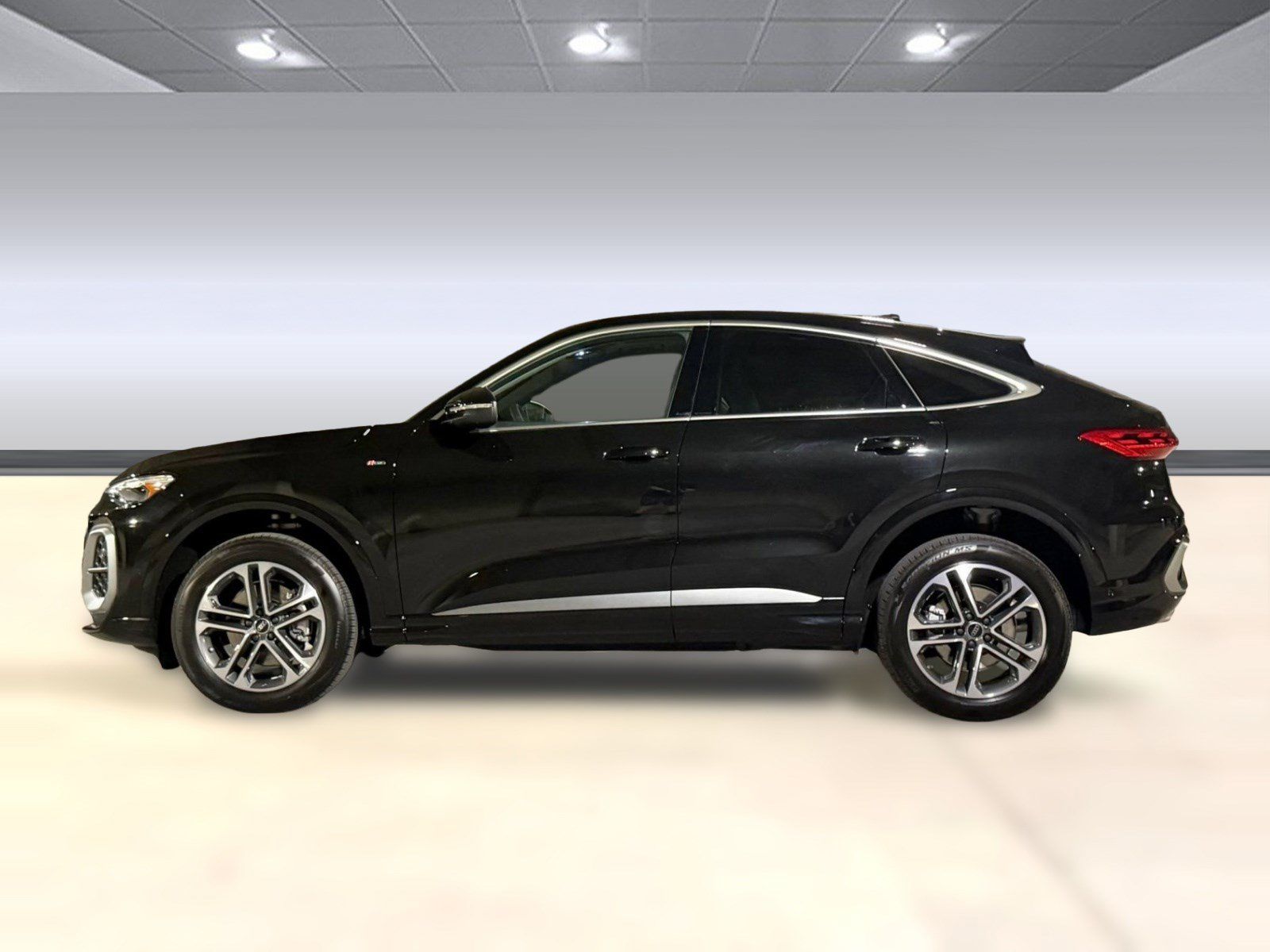 New 2026 Audi Q5 Premium Plus AWD/4WD image 2