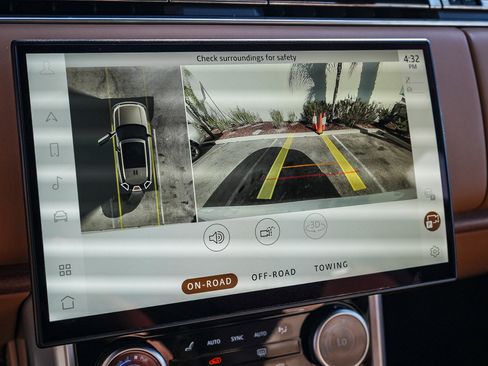 Certified 2023 Land Rover Range Rover SE AWD/4WD image 24
