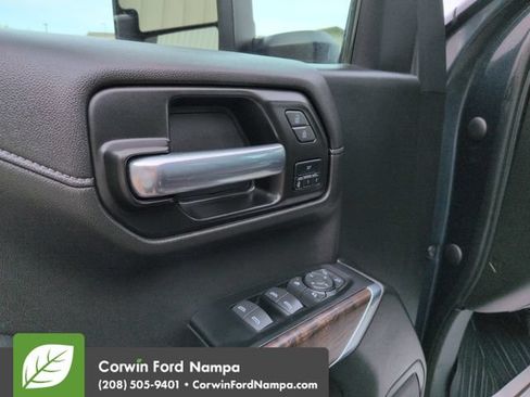 Used 2022 GMC Sierra 1500 Denali w/ Denali Reserve Package AWD/4WD image 11