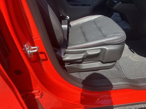 New 2027 Chevrolet Bolt RS w/ Technology Package FWD image 32