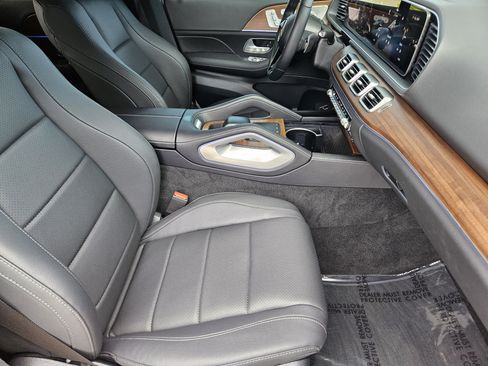 Certified 2025 Mercedes-Benz GLE 350 4MATIC image 6