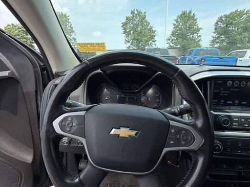 Used 2016 Chevrolet Colorado LT w/ Midnight Edition AWD/4WD image 13