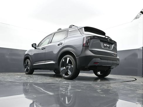 New 2026 Nissan Kicks SR AWD/4WD image 31