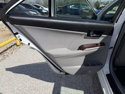 Used 2012 Toyota Camry XLE image 14