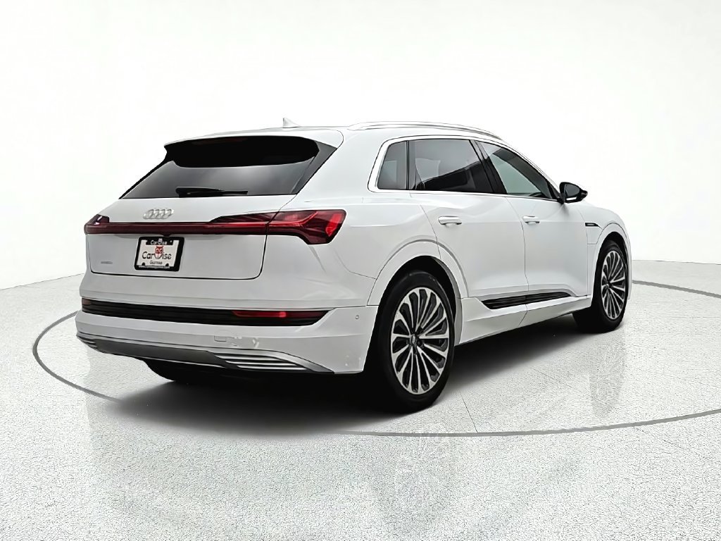 Used 2019 Audi e-tron Prestige w/ Prestige Package AWD/4WD image 6