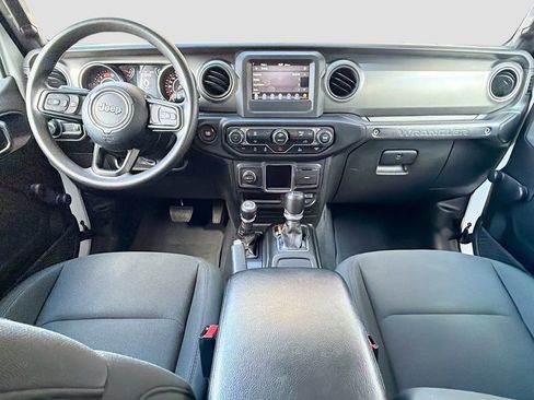 Used 2023 Jeep Wrangler Willys image 17