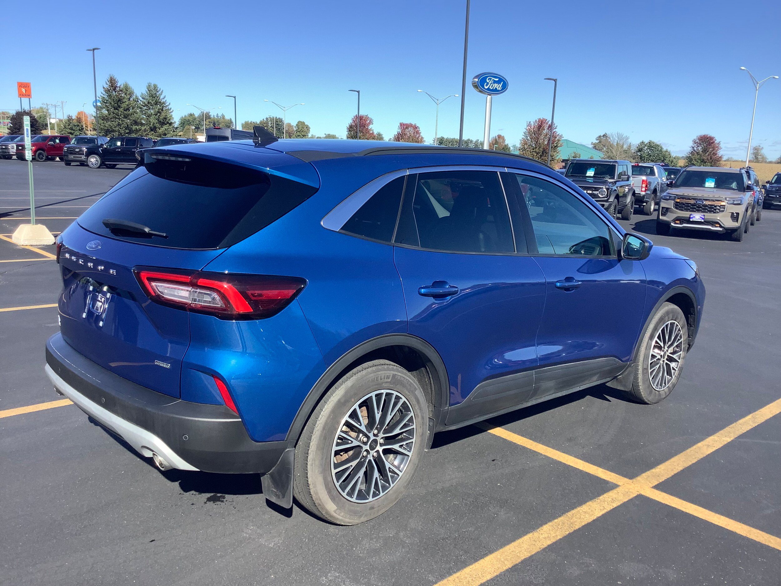 Used 2023 Ford Escape SE FWD image 5
