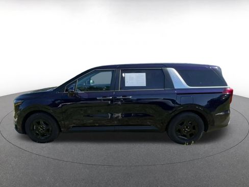 Used 2026 Kia Carnival FWD image 9
