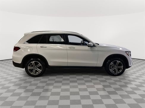 Used 2022 Mercedes-Benz GLC 300 4MATIC image 2