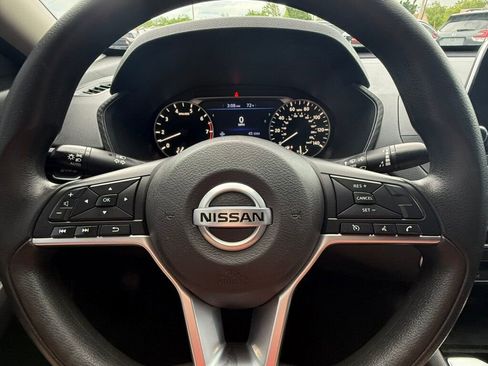 Used 2021 Nissan Altima 2.5 SV FWD image 24