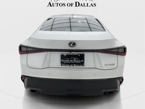 Used 2023 Lexus IS 300 w/ Comfort Package RWD image 9