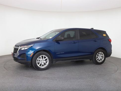 Used 2022 Chevrolet Equinox LS w/ LS Convenience Package image 14