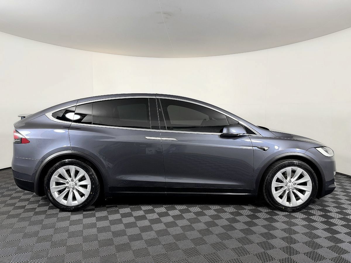 Used 2018 Tesla Model X 75D AWD/4WD image 7