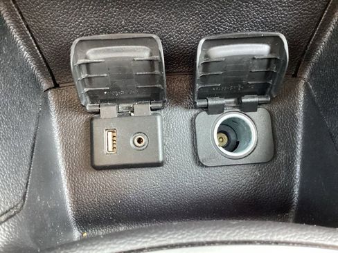 Used 2017 Chevrolet Cruze LT w/ Convenience Package image 18