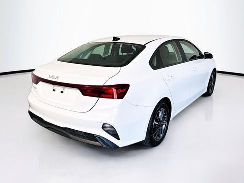 Certified 2023 Kia Forte LXS FWD image 5