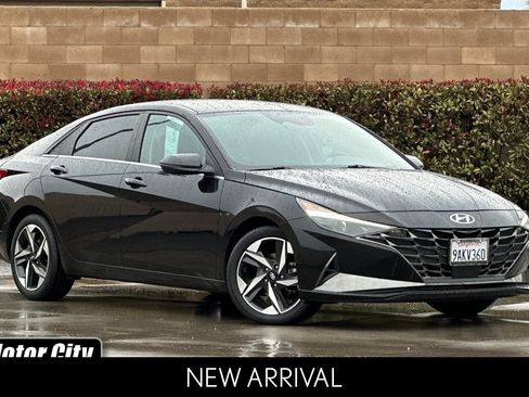 Used 2022 Hyundai Elantra SEL w/ Convenience + Premium Package image 1