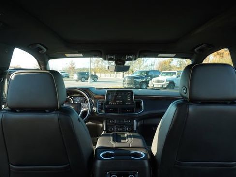 Used 2021 Chevrolet Tahoe Premier w/ Premium Package image 27