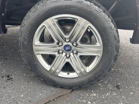 Used 2018 Ford F150 XLT w/ Equipment Group 302A Luxury image 15