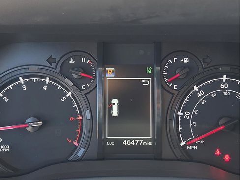 Used 2024 Toyota 4Runner SR5 RWD image 15