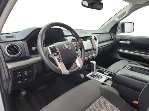 Used 2018 Toyota Tundra SR5 w/ TRD Off Road Package image 10