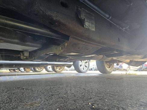 Used 2013 GMC Sierra 2500 SLE w/ Snow Plow Prep Package image 29