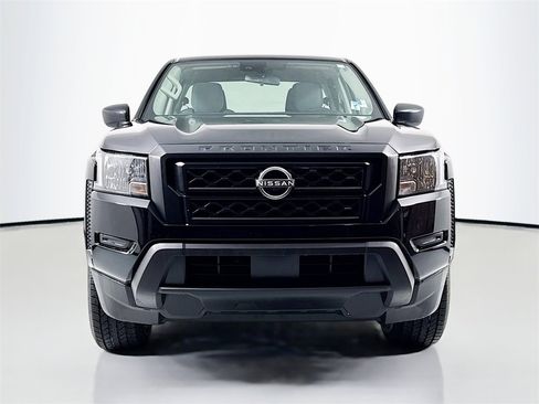 Used 2022 Nissan Frontier S w/ Technology Package image 2