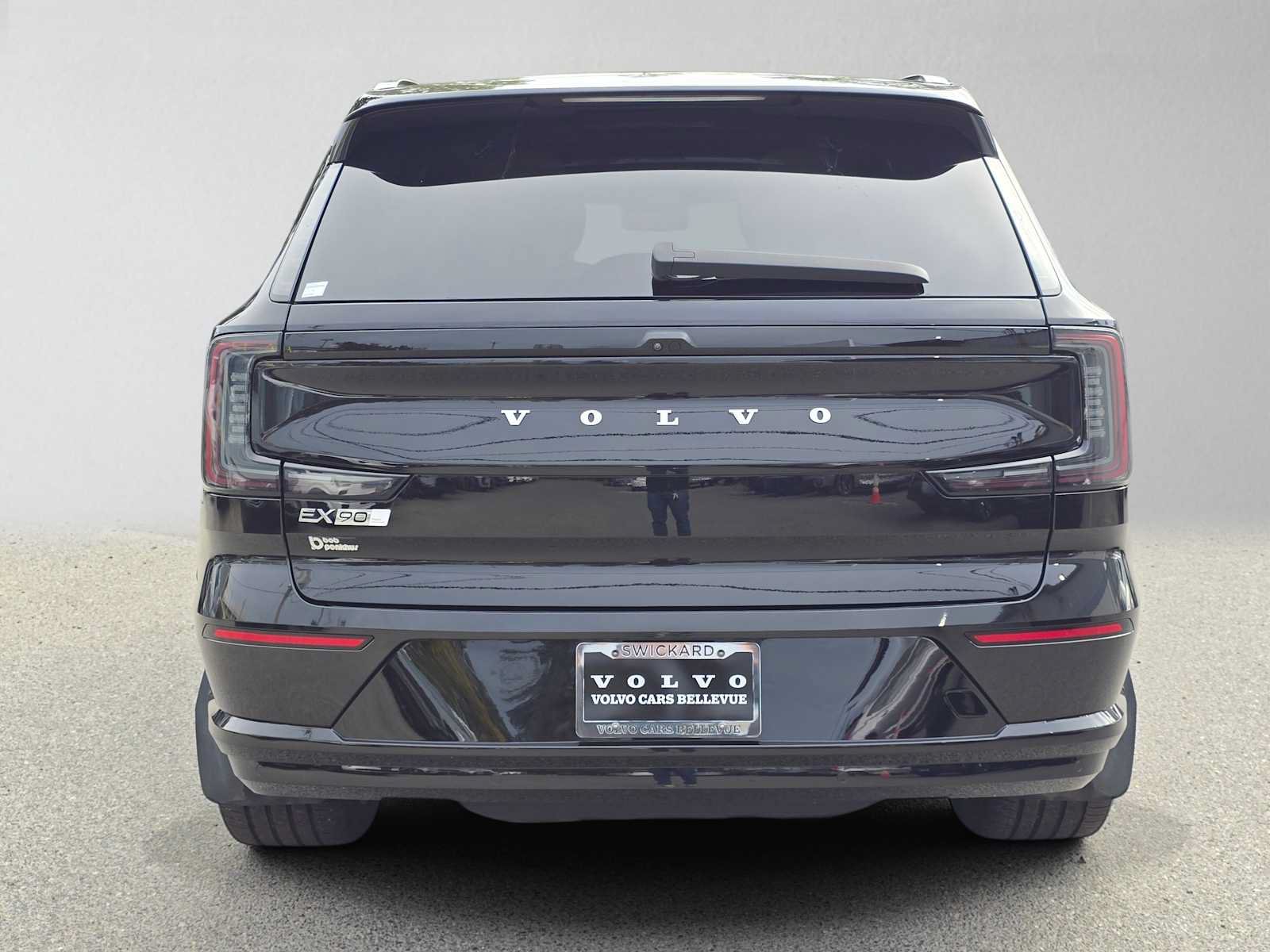 Certified 2025 Volvo EX90 Ultra AWD/4WD image 5