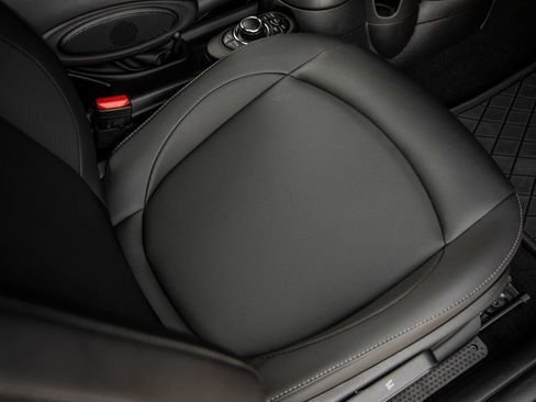 Used 2023 MINI Cooper 2-Door Hardtop FWD image 35