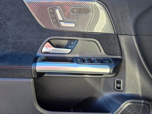 New 2025 Mercedes-Benz GLA 250 4MATIC image 11