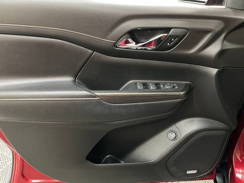 Used 2019 GMC Acadia SLT AWD/4WD image 26