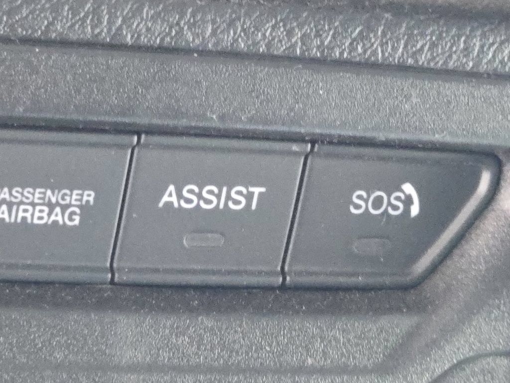 Used 2024 Jeep Wrangler Unlimited Sahara AWD/4WD image 7