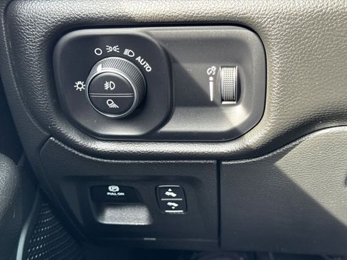 Used 2022 RAM 1500 Big Horn image 22