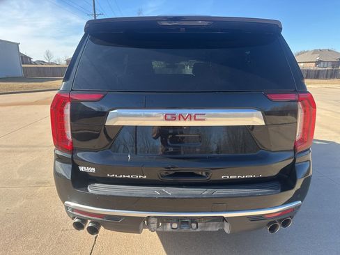 Used 2022 GMC Yukon XL Denali image 4