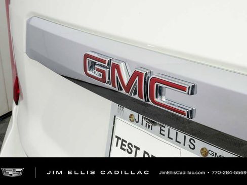 Used 2023 GMC Yukon SLT RWD image 36