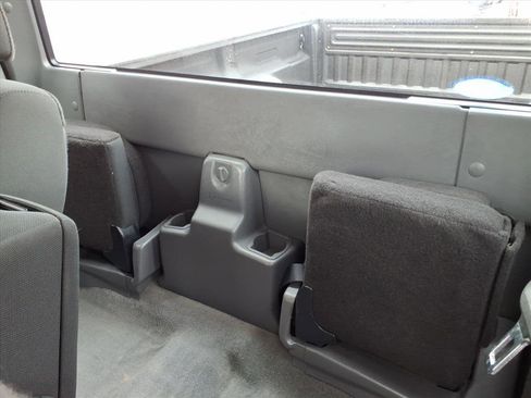 Used 2011 Ford Ranger XLT image 9