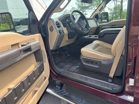 Used 2011 Ford F250 Lariat w/ Lariat Interior Pkg AWD/4WD image 19