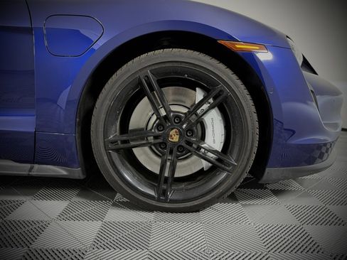 New 2024 Porsche Taycan image 20