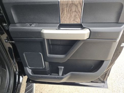 Used 2018 Ford F250 Lariat w/ Lariat Ultimate Package image 10