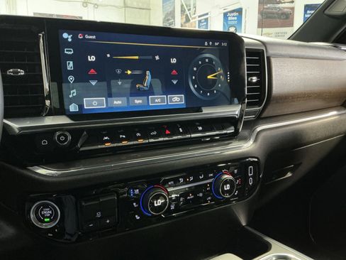 Used 2023 Chevrolet Silverado 1500 High Country w/ High Country Premium Package AWD/4WD image 37