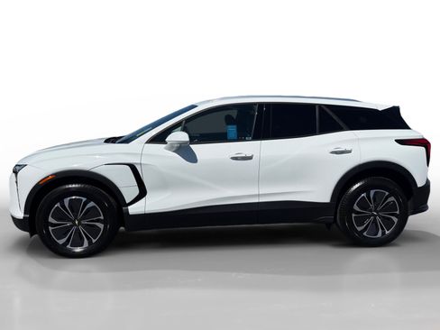 Used 2024 Chevrolet Blazer EV LT AWD/4WD image 2