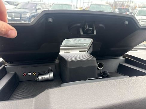 Used 2016 Ford F350 Lariat w/ Lariat Interior Package image 18