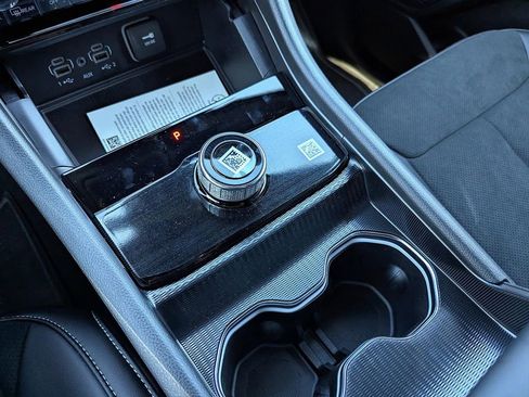 New 2025 Jeep Grand Cherokee L Altitude image 13